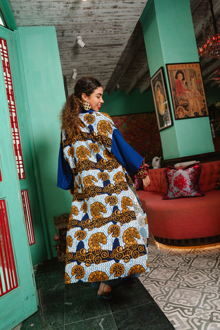 Zola Long Afromono Kimono - White and Blue House of Snails Print